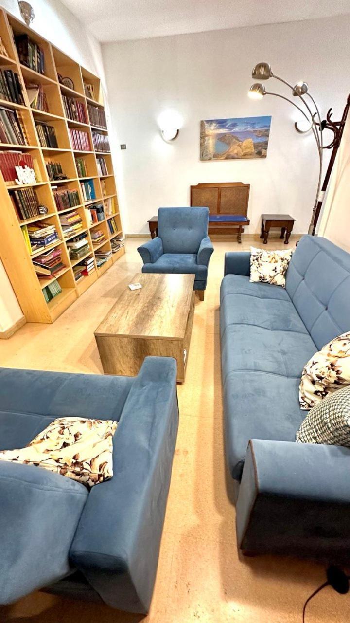 Malta Crown Guesthouse San Ġiljan Extérieur photo