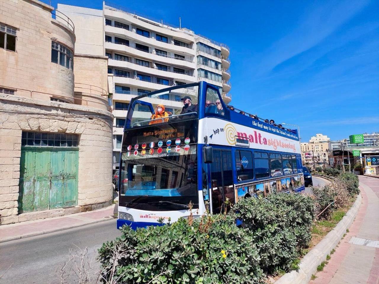 Malta Crown Guesthouse San Ġiljan Extérieur photo