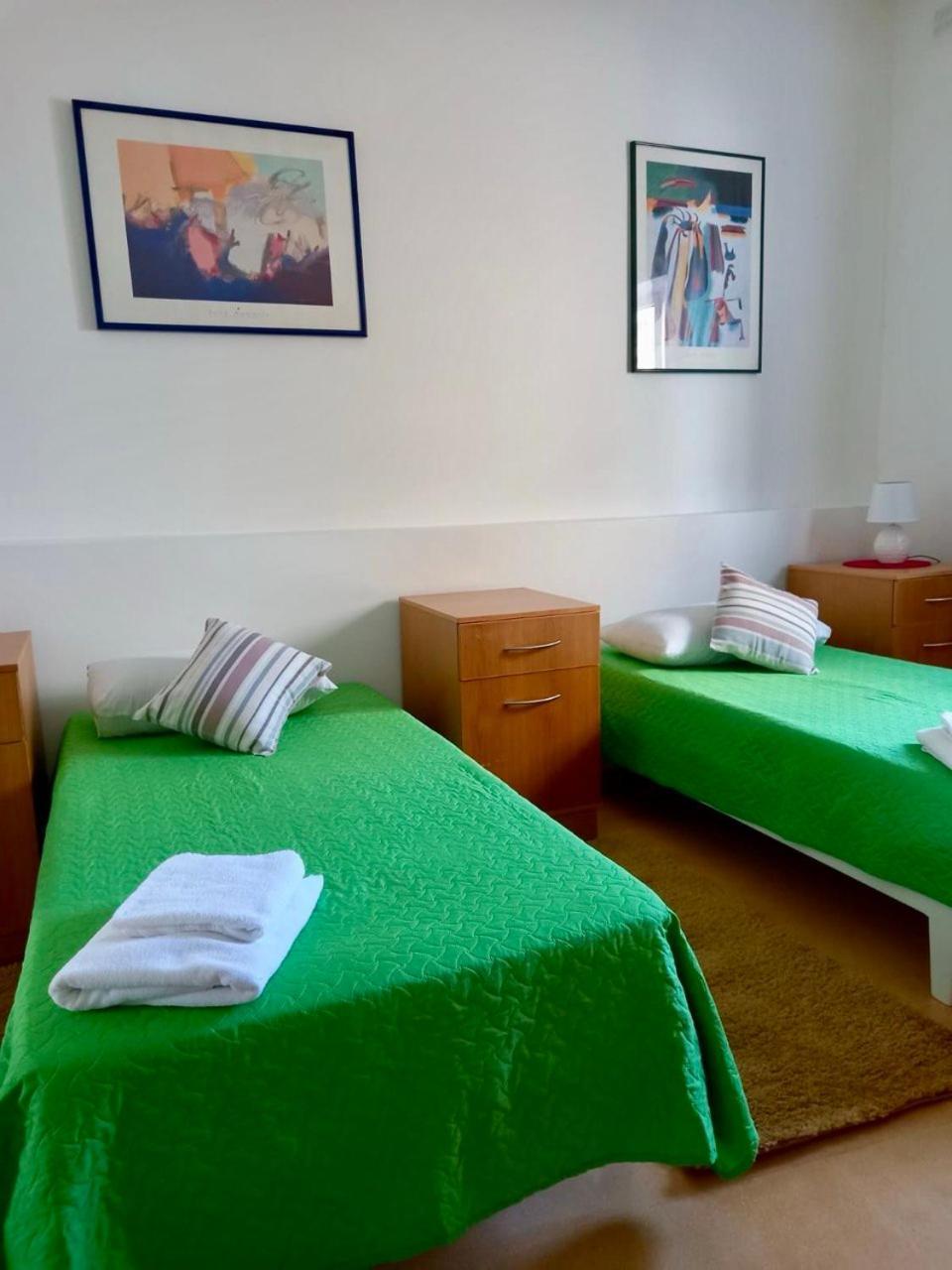 Malta Crown Guesthouse San Ġiljan Extérieur photo