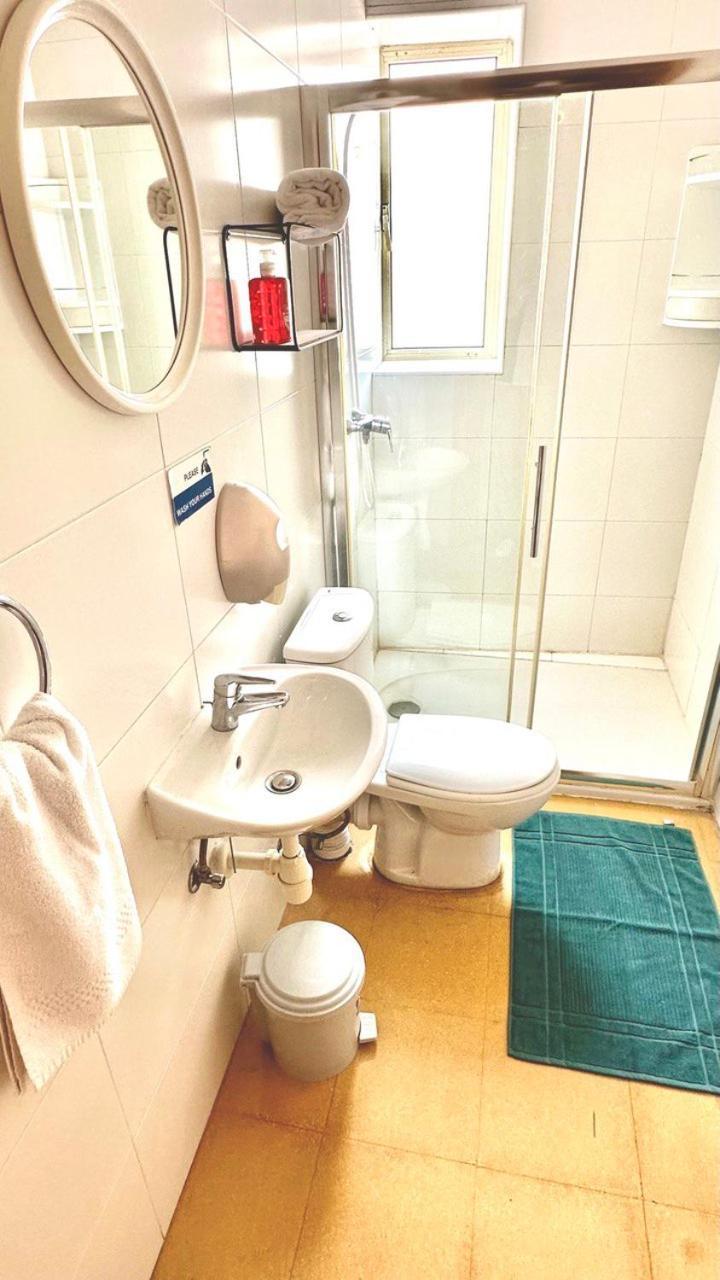 Malta Crown Guesthouse San Ġiljan Extérieur photo